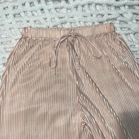 (S) SHEIN Flowy Beach Pants - Picture 5 of 7